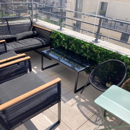 Superbe Apt, Parking Gratuit, Proche Ligne 13&14, Ideal Famille & Vue Montmartre ! Saint-Ouen (Seine-Saint-Denis) Exterior foto